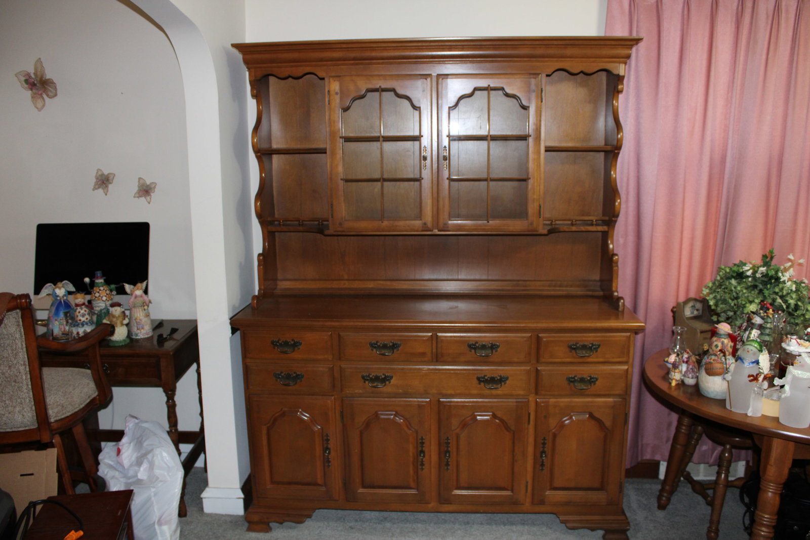 China Cabinet two piece hutch & cabinet overall 60??x20??x76 (1 of 5)