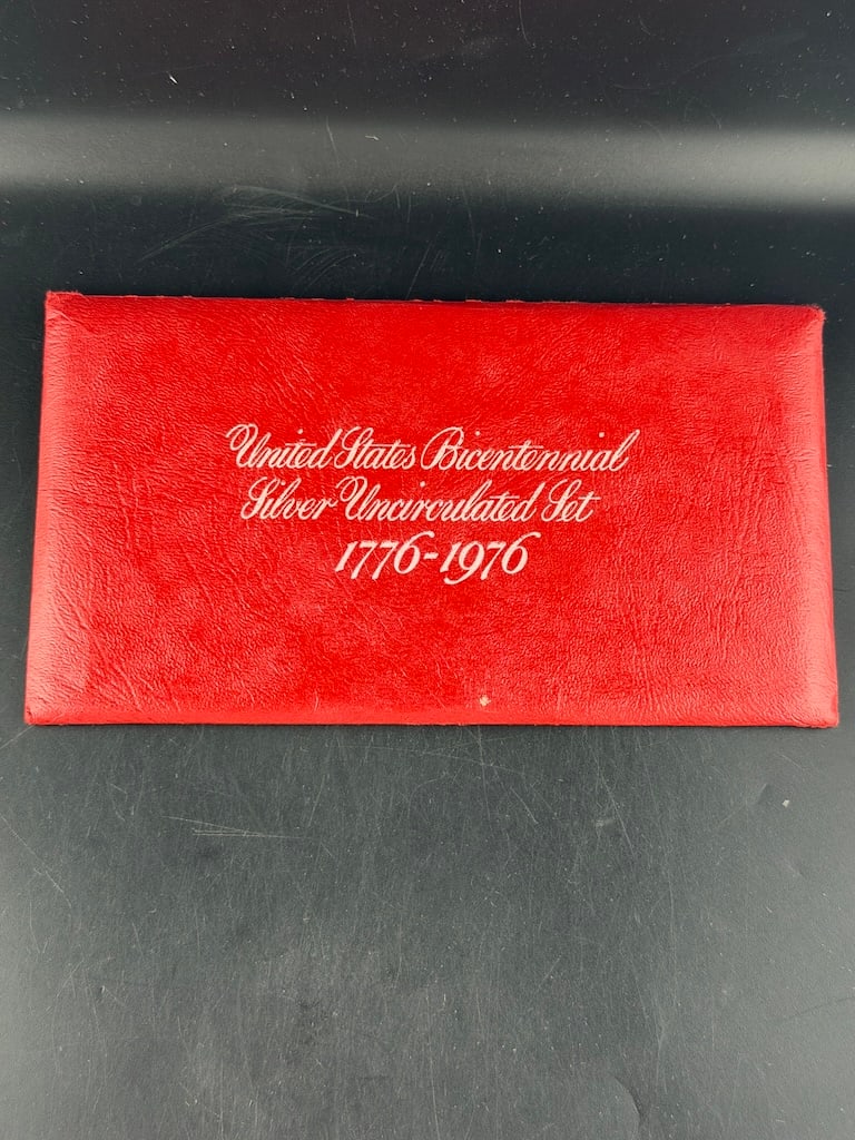 1976 Bicentennial Silver Uncirculated Set: 1976 Bicentennial Silver Uncirculated Set