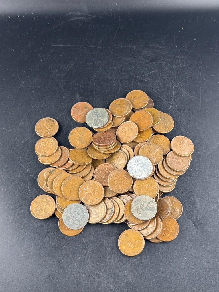 100 Miscellaneous Dated Wheat Pennies (1 of 3)