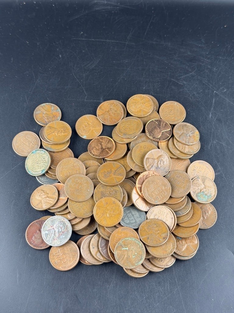 100 Miscellaneous Dated Wheat Pennies (1 of 3)