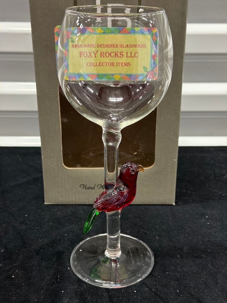 Decorative Hand blown wine glass LF 315 (1 of 6)