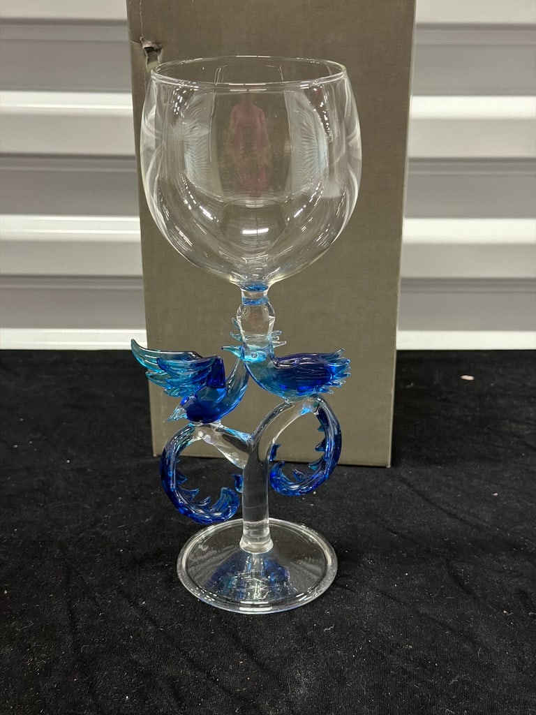Decorative hand blown wine glass LF 318: Decorative hand blown wine glass