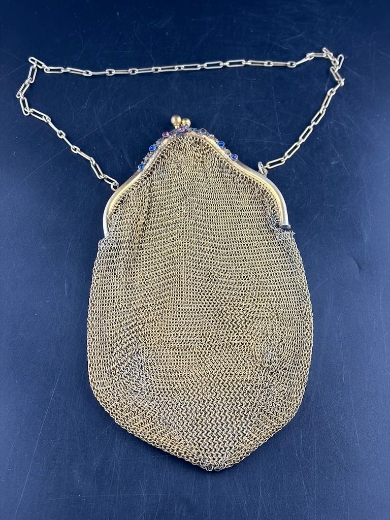 Antique Art Deco Gold Tone Mesh Purse Jeweled Frame & Blue Rhinestones (1 of 7)