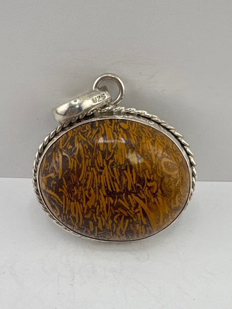 Vintage Sterling Silver Charm 1.5 Inches 23.10 grams LF O12: Vintage Sterling Silver Charm 1.5 Inches 23.10 grams LF O12