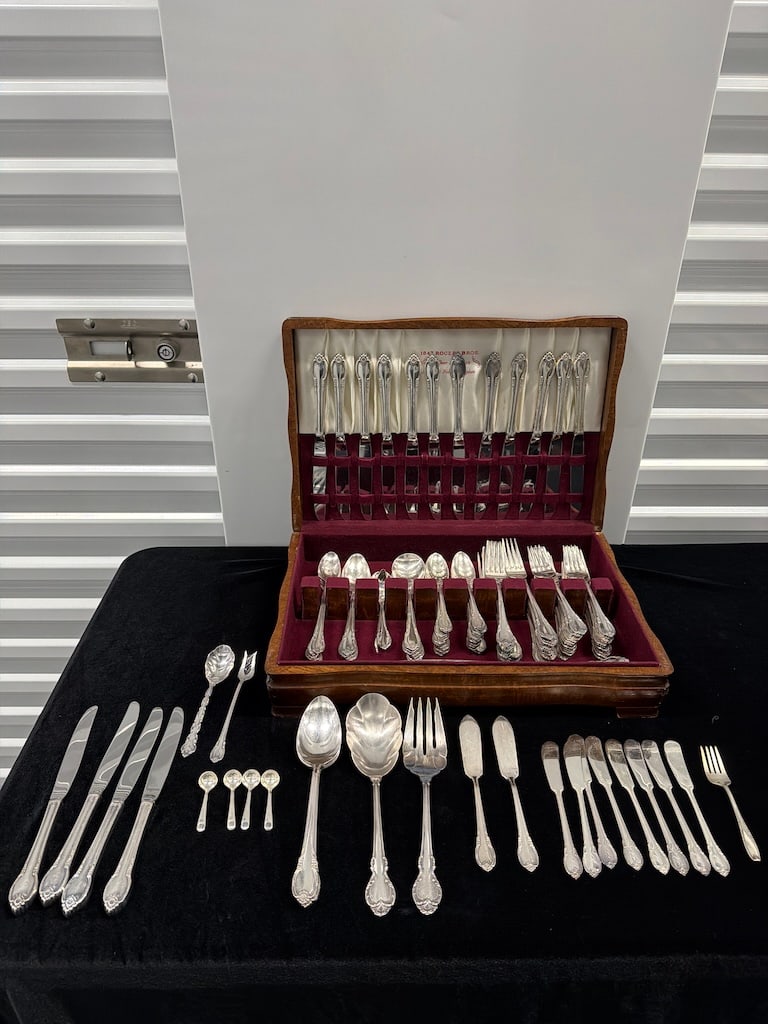 Large Vintage Silverplate Flatware Collection w/ 1847 Rogers Bros., Inter. DeepSilver, & Sterling (1 of 20)
