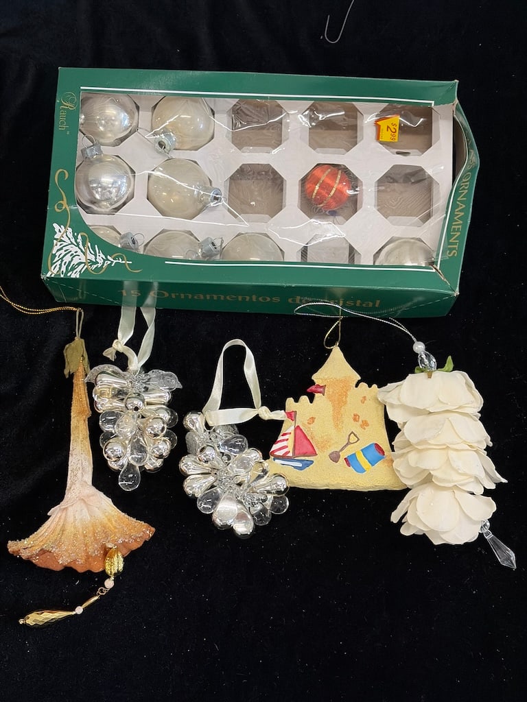 Winter Themed Christmas Ornaments Set (1 of 2)