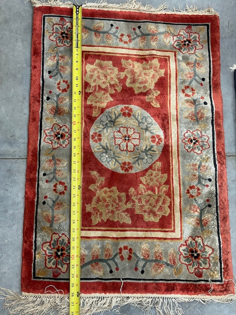 Handcrafted Oriental Rug with Floral Patterns - 2