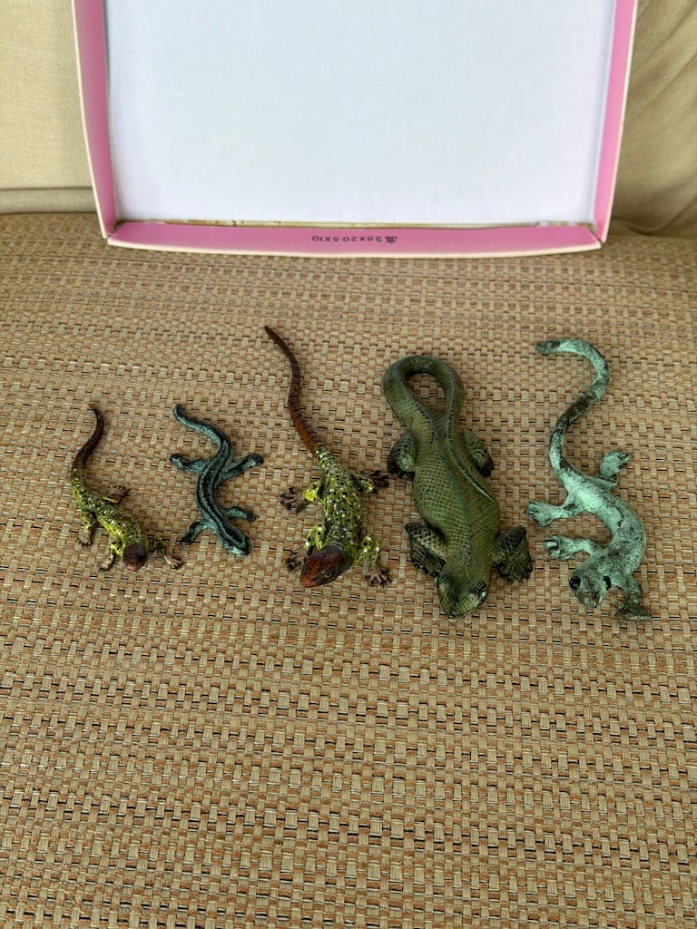 Set of Five Decorative Lizard Figurines (1 of 3)