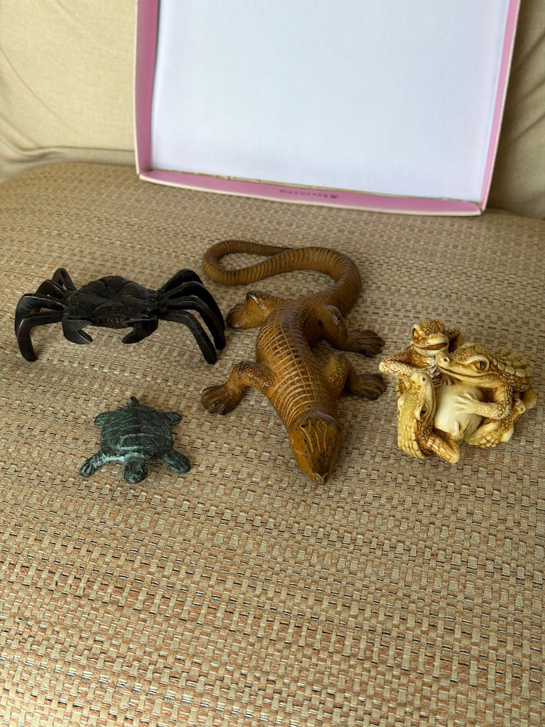 Mixed Lot of Reptile & Amphibian Figurines – Alligator, Crab, Turtle & Frogs: "Mixed Lot of Reptile & Amphibian Figurines – Alligator, Crab, Turtle & FrogsEclectic collection of four decorative animal figurines featuring a large alligator/crocodile, crab, turtle, and whimsica
