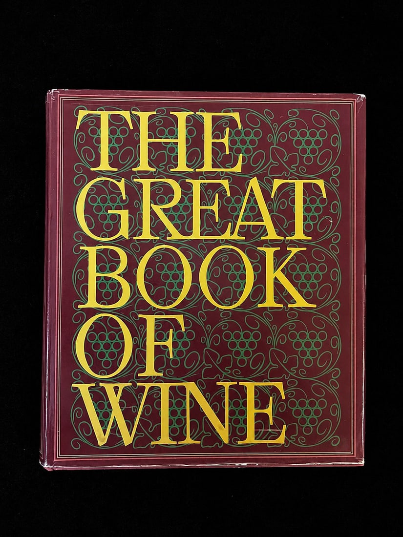 The Great Book of Wine - Collector's Edition: "The Great Book of Wine – Collector’s Edition HardcoverCollector’s edition of The Great Book of Wine, presented in an attractive maroon hardcover with gold lettering and decorative grape motifs.