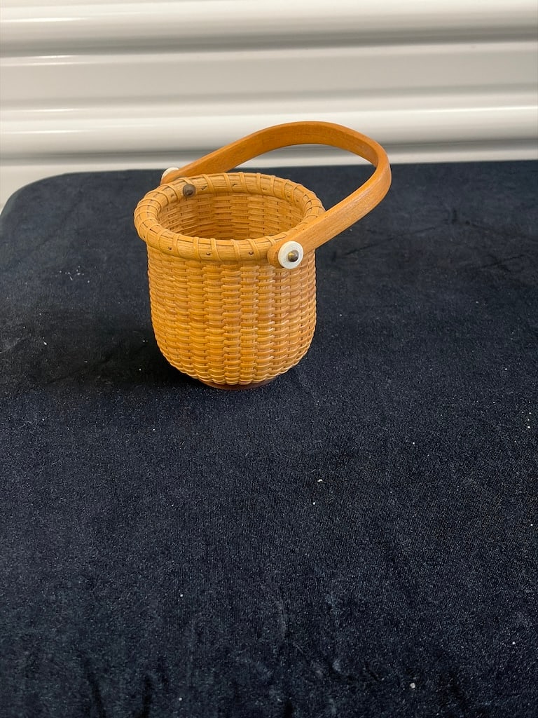 Signed Nantucket, Mass. Handwoven Basket – W.P.B. (1 of 6)
