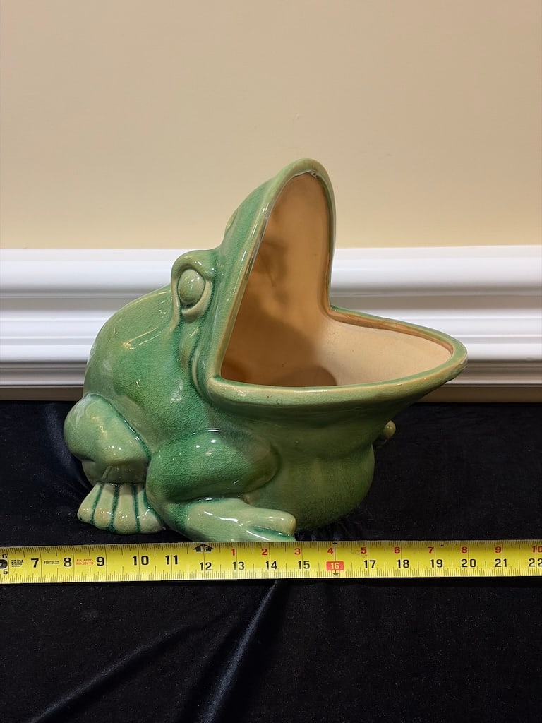 Vintage Green Frog Planter - 2