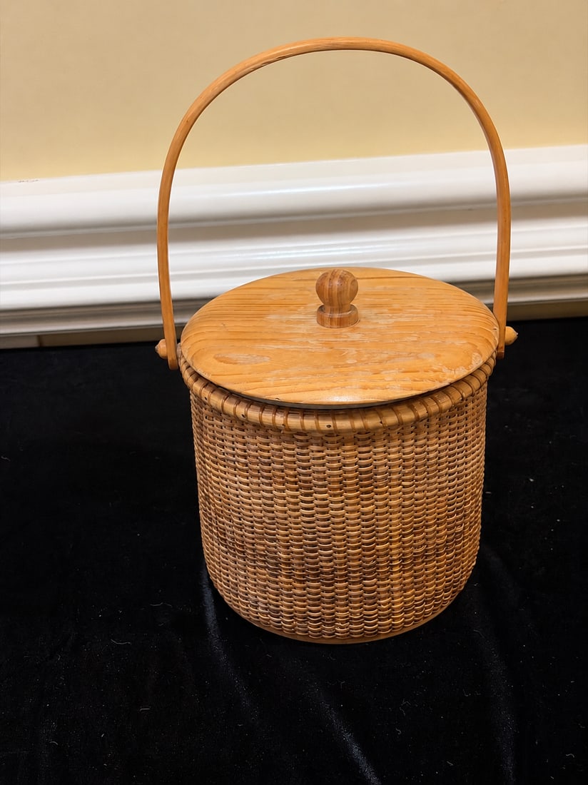 Vintage Nantucket-Style Woven Ice Bucket with Wood Lid (1 of 6)