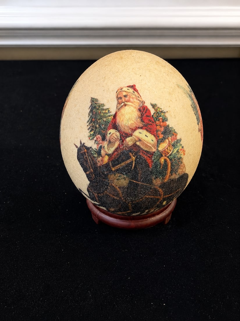Large Vintage-Style Santa Claus Christmas Decorative Egg on Stand (1 of 5)