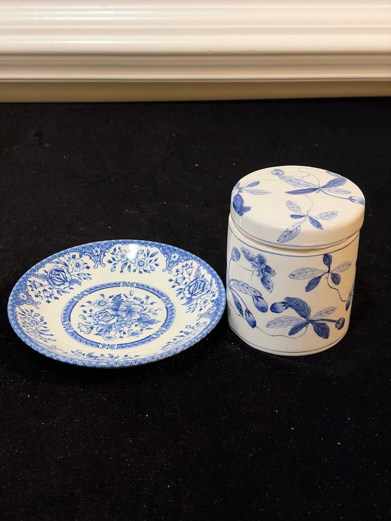 Gump’s Blue & White Porcelain Covered Jar & Wood & Sons English Plate (1 of 4)