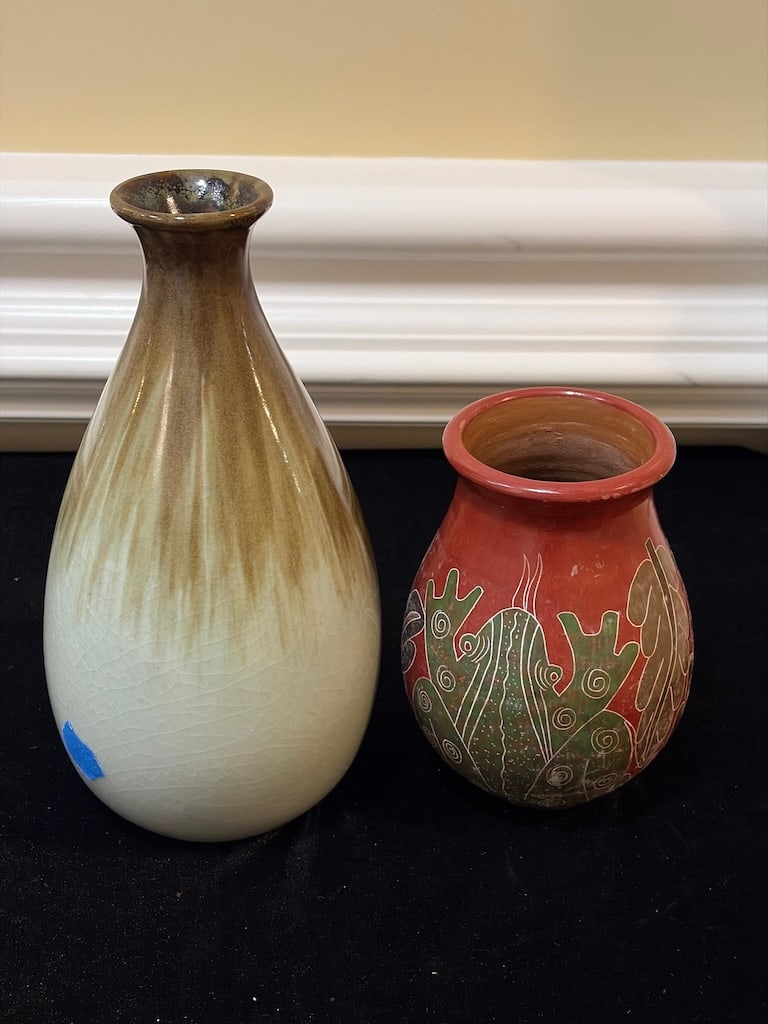 Pair of Decorative Ceramic Vases (1 of 4)