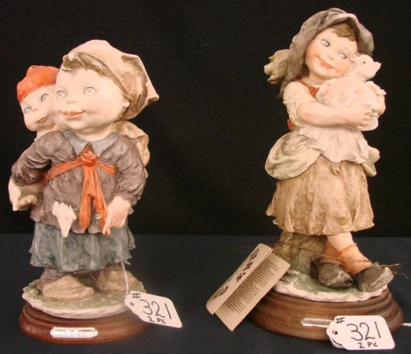 Two Guiseppe Armani "Gullivers World" Figurines. : Two Guiseppe Armani "Gullivers World" Figurines.
