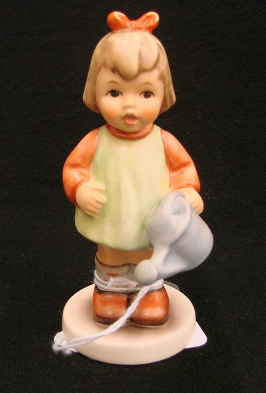 Hummel Figurine: Natures Gift, # 729; TM 7. Collect