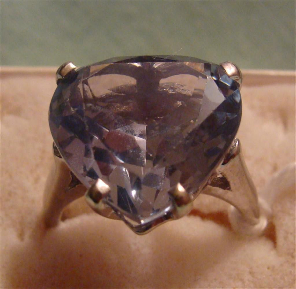 Vintage 14K White Gold Heart Shaped Aqua Spinel: Vintage 14K White Gold Heart Shaped Aqua Spinel Ring; Size 5.5. 6 Grams. Auction Estimate: $300-400.
