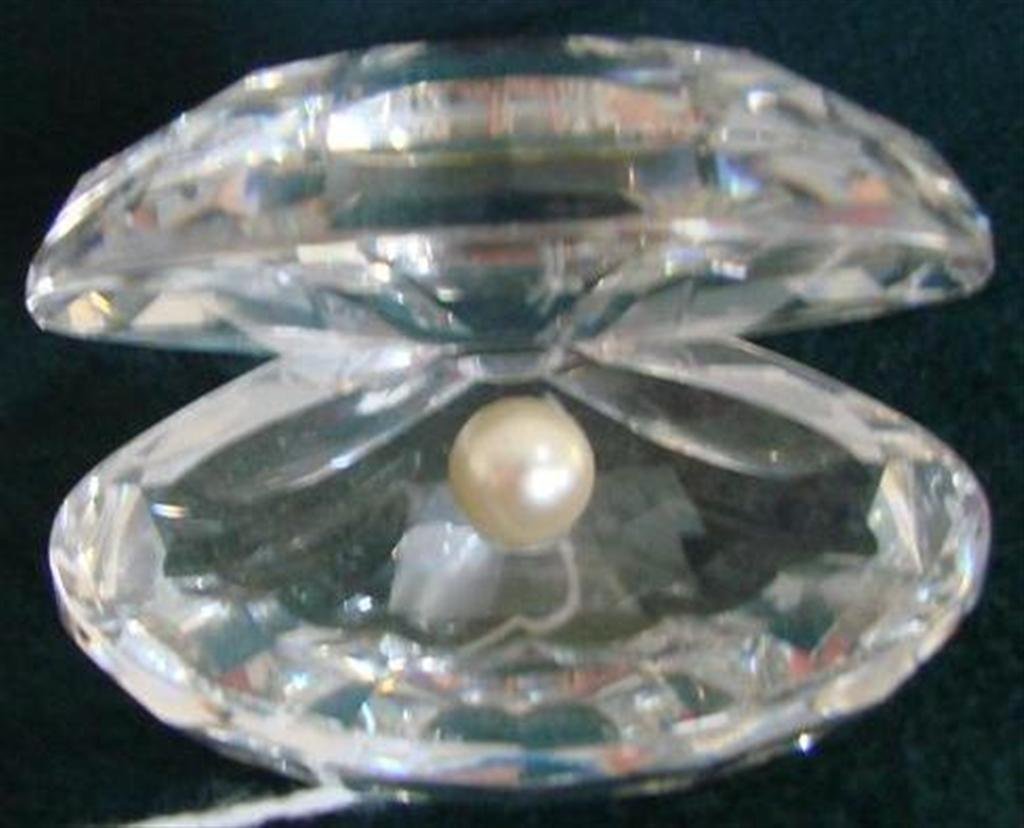 Swarovski Crystal Oyster Shell With Pearl #14389