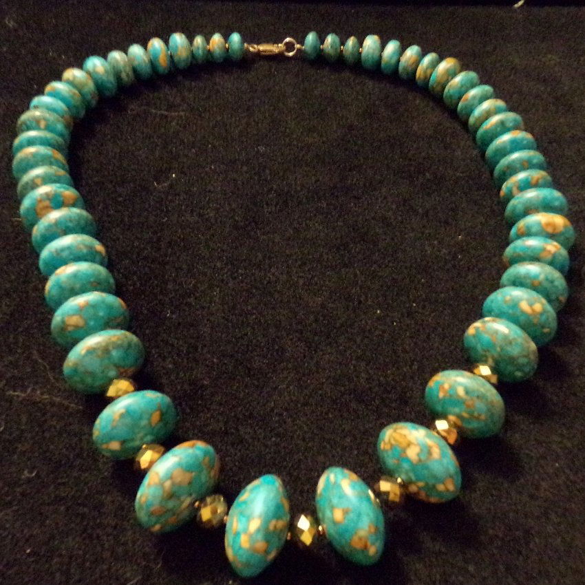 Vintage/Antique Turquoise Bead Necklace: Vintage/Antique Turquoise Bead Necklace. Appears to be made from Kingman Turquoise.