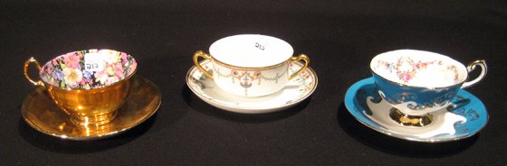 20pcs. Porcelain Cups & Saucers - Royal Winton, Queens: Collection of miscellaneous antique porcelain: 7 cups and 13 saucers.