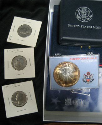 Collection of U.S. Coins & Proof Sets: Collection of miscellaneous U.S. coins: 1990 American Eagle silver dollar, 3 Susan B. Anthony: 1979, 1980, 1999; 1976 Bi-Centennial silver proof set, 3 1976 Bi-Centennial quarters and 1999 Susan B. An