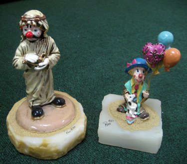 Two limited edition Ron Lee clown figurines: Two Ron Lee limited edition clown figurines, "Hobo Joe in Arabia", #415 and "Puppy Love", #403.