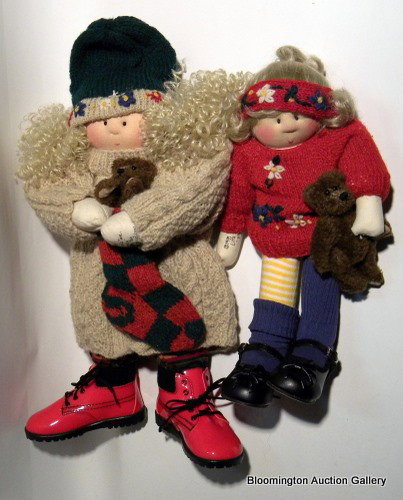 Two Little Souls Dolls: "Pamela" and "Piper" : Two Little Souls Dolls: "Pamela" (21" high) and "Piper" (15" high) These are Handmade Dolls.