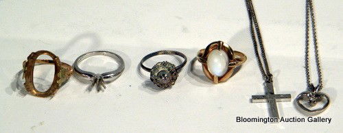 Misc Jewelry: 6 pieces/ sets: Misc Jewelry: 10K yellow gold ring setting, 14K white gold setting, 10K yellow gold ring set with moonstone, 14K white gold pendant set with small Diamond, Sterling Silver ring and Sterling Silver pen