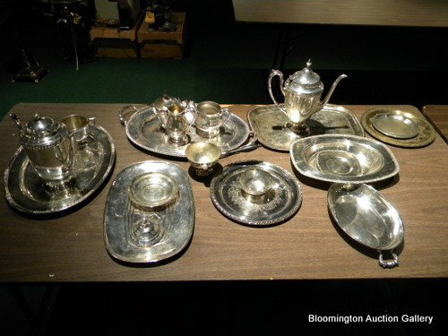 Large Lot of Silver Plated Items: Lot of silver plated items: 5 oval platters, oval lidded tureen, 2 teapots, 2 sugars, 2 creamers, hors d'oeuvres dish, creamer with underplate, round plate, gravy boat with under plate - vintage