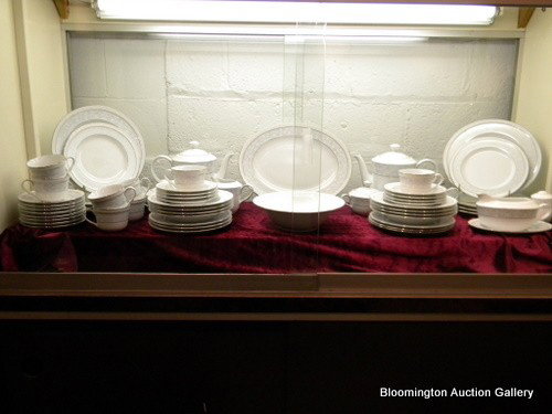 51 Pce Noritake "Glenrose Platinum" Pattern Dinnerware: Noritake Glenrose Platinum Dinnerware 8 Dinner Plates, 8 Salad Plates, 8 Soup Bowls, 8 Cups, 8 Saucers, 2 Coffee Pots, 2 sugars, 2 Creamers, Gravy Boat, Oval Platter, Round Serving Bowl and Pair salts