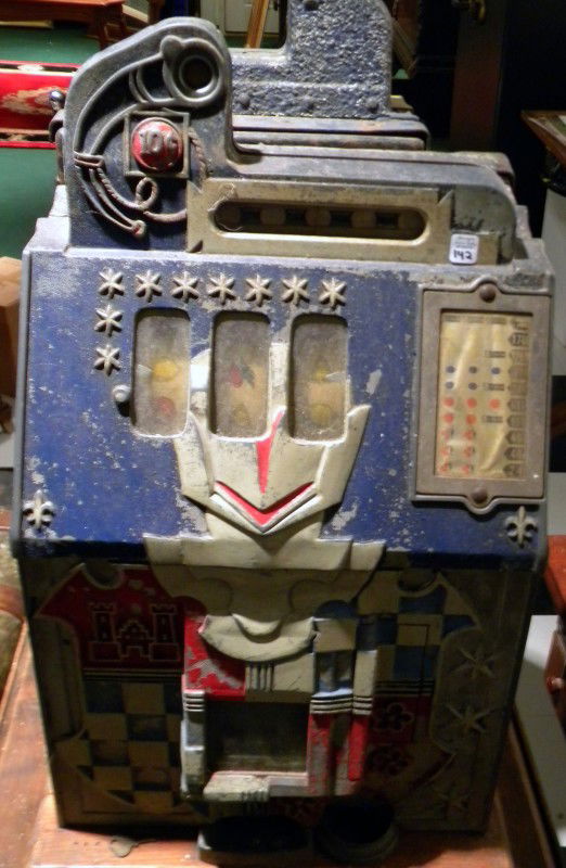 Mills 10 Cent Slot Machine, Vintage: Mills ten cent slot machine, 26" high, 17" wide - vintage