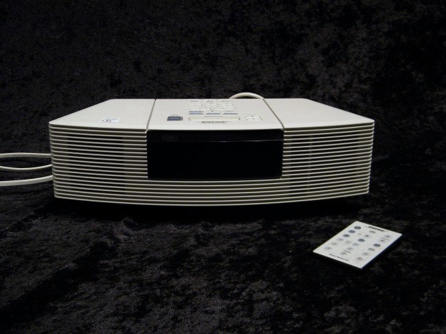 Bose Wave Radio/ CD with Remote: Bose Wave Radio/CD, model AWRC-1P, with remote