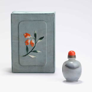 A Carved Hetian Jade Snuff Bottle: A Carved Hetian Jade Snuff Bottle 清中期和田玉鼻烟壶