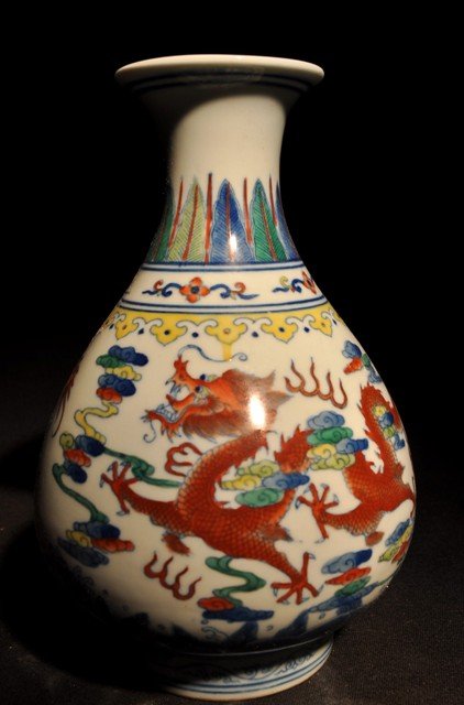 A VERY RARE BLUE AND WHITE AND DUCAI 'DRAGON' VAS: A VERY RARE BLUE AND WHITE AND DUCAI 'DRAGON' VASE (YUHUCHUNPING)MARKS AND PERIOD OF QINGLONG. 7 1/2''H