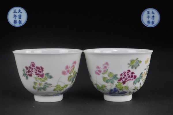 A PAIR OF FAMILLE-ROSE CUPS.(MARK AND PERIOD OF YO: fine painted in the boneless manner with large blossoming peonies borne on leafy branches. 2 3/4''H 4 1/2''Diam
