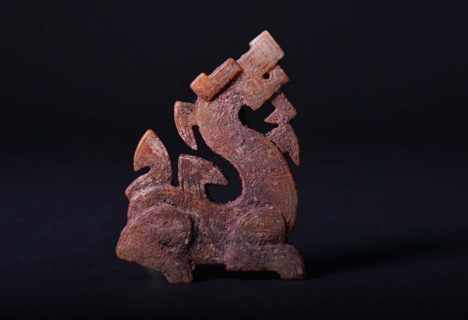 A CARVED JADE BEAST.WARRING STATES PERIOD (1 of 2)