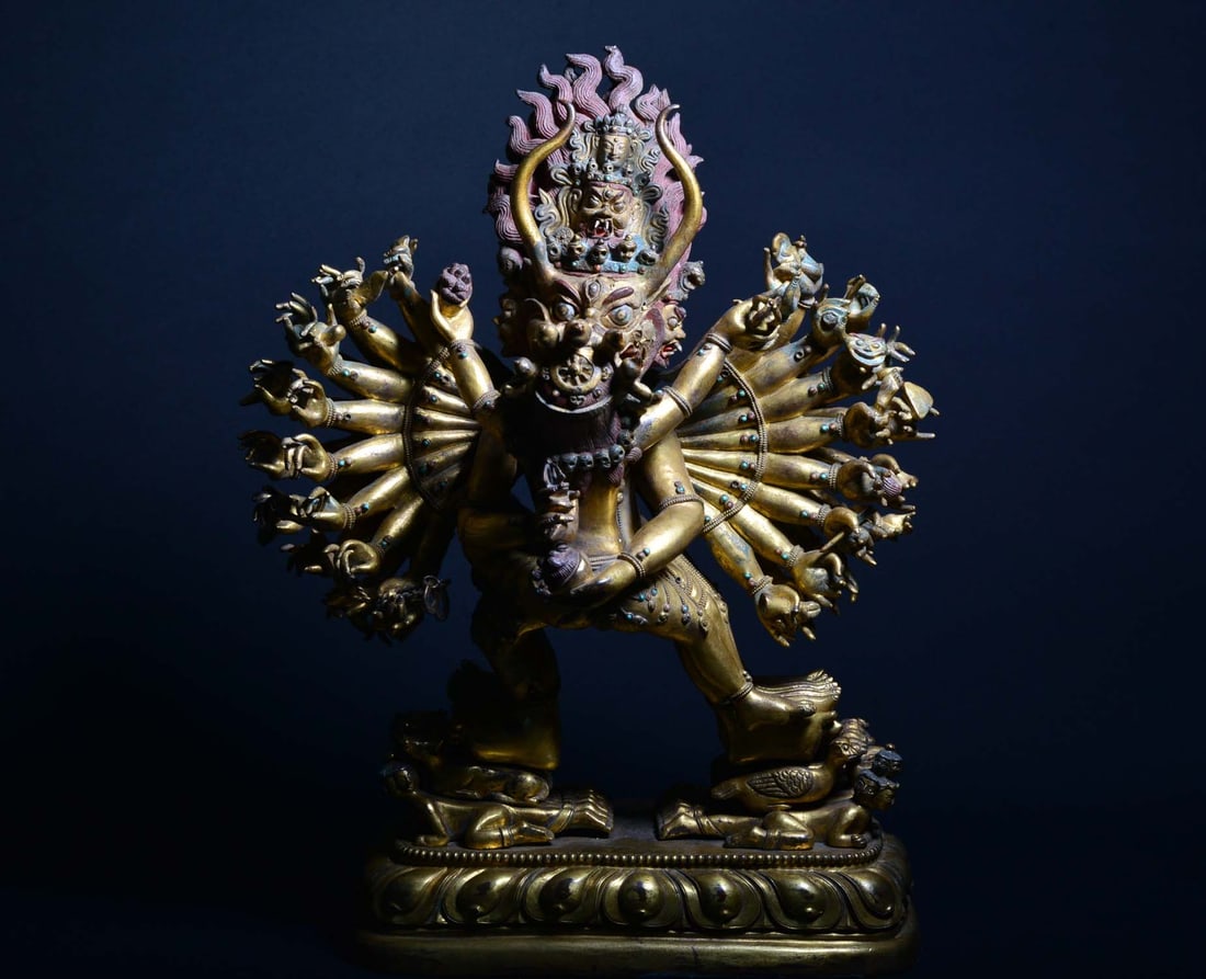 A GILT-BRONZE FIGURE OF MAHAKALA.QING PERIOD (1 of 12)