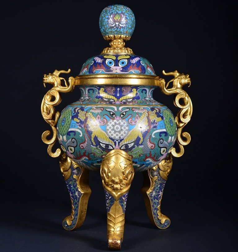 A CLOISONNE ENAMEL TRIPOD CENSER AND COVER (1 of 8)
