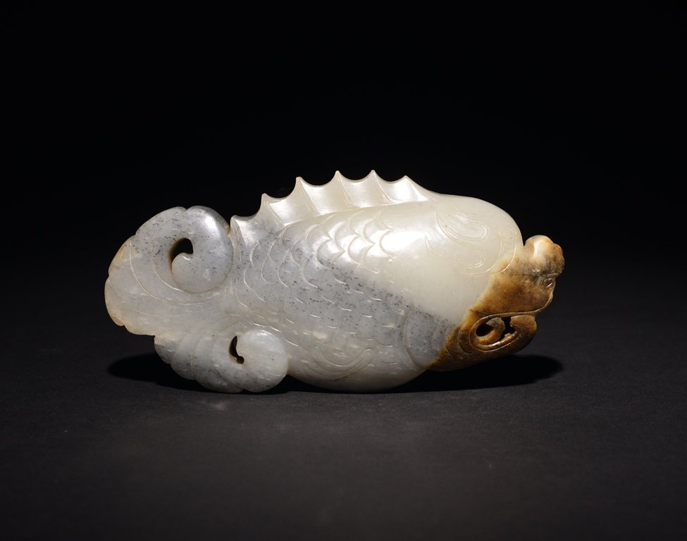 A JADE CARVING OF FISH (1 of 3)