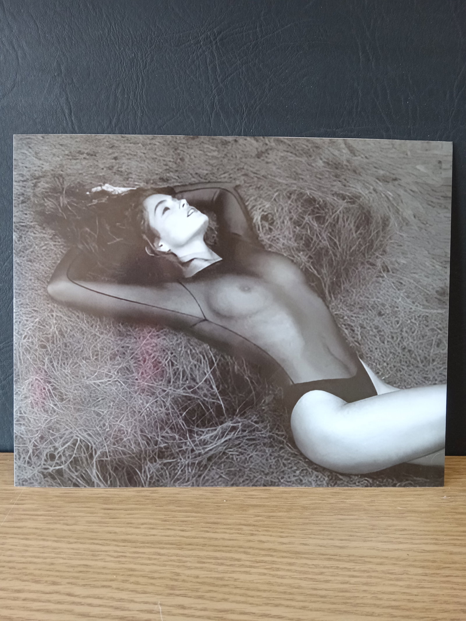 Herb Ritts- Cindy, Hawaii, 1988 Photo Print Sold After: Cindy, Hawaii, 1988 Photo print on high quality Kodak paper, Measures approx. 8x10 inches. These items are part of an estate sale and we are a consignment based Auction House. All auction lots are