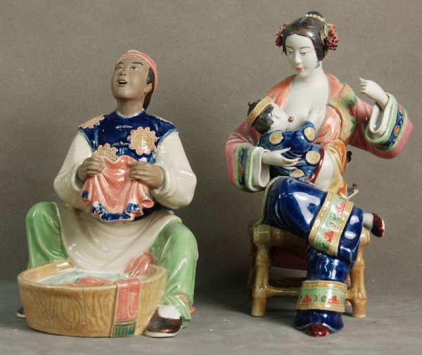 Chinese ceramic figures- the love of parents: 25*23.5cm, ceramic sculpture may be formed using a variety of techniques to make in different shapes of figures, animals and flowers. Some of these techniques are modeling, carving, engraving, embosse