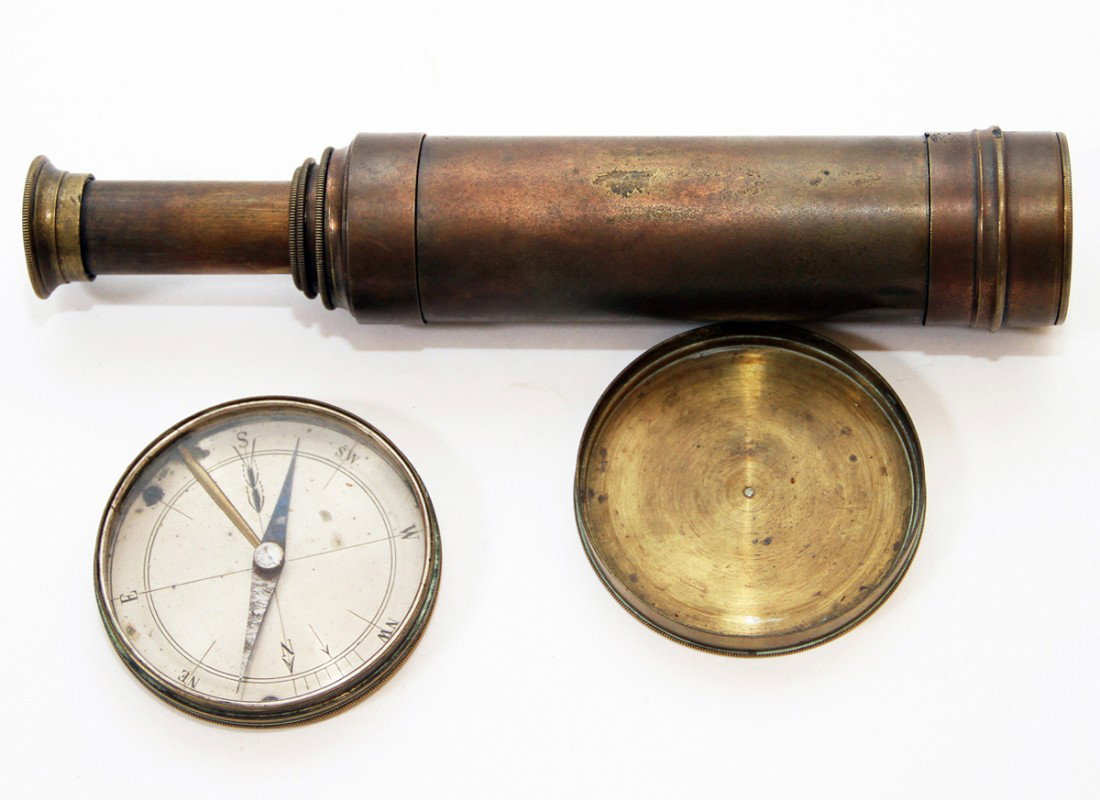 CIVIL WAR ERA TELESCOPE AND COMPASS: Both brass items unmarked and show some age and use wear. Size: Telescope closed length 6-1/8 inches