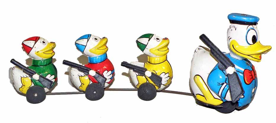 LINEMAR HUNTING DONALD DUCK AND NEPHEWS: Tin wind-up toy retains all four original rubber rifles. Works fine. Scattered surface wear. 10-1/2" long