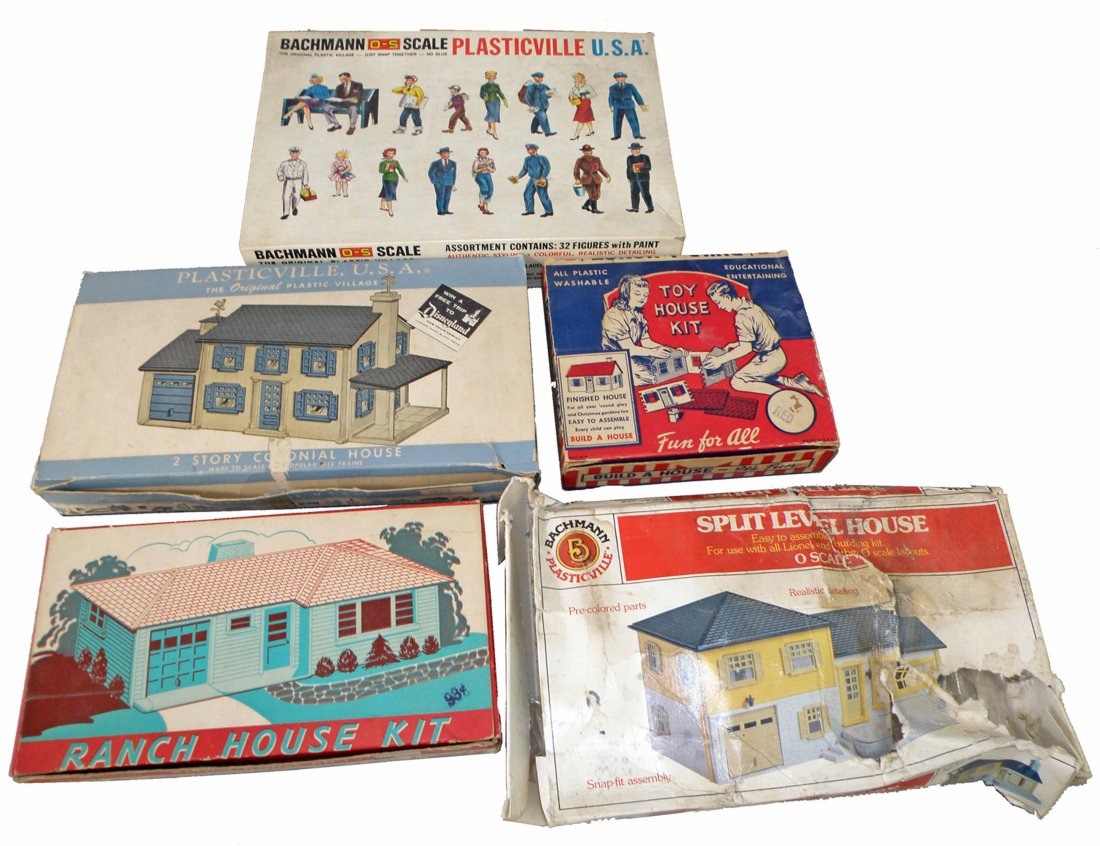 FIVE BOXED PLASTICVILLE SETS: Very early toy house kit, #RH1 Ranch House, #LH4 Colonial House, #1953 Split Level House & #1915 Citizens set. Boxes - Poor - Fine.Largest 11 1/4" Long
