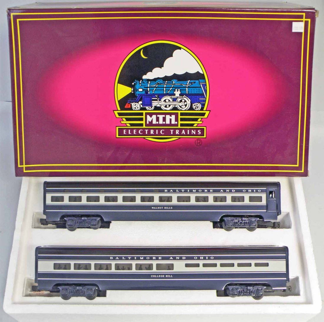 BOXED MTH ALUMINUM DINER SET: B&O Cincinnatian set #MT6511. Size: 19 1/2" long