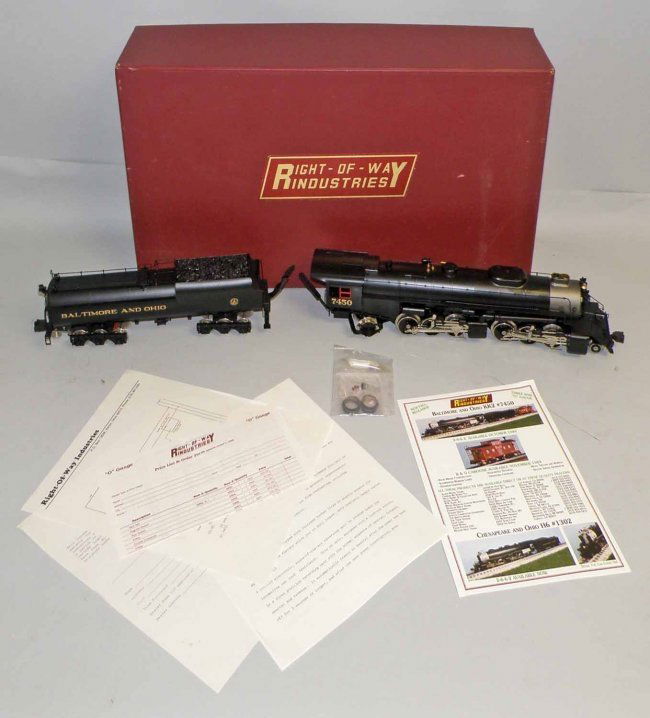 BOXED RIGHT OF WAY INDUSTRIES B&O KK2 LOCOMOTIVE: 2-6-6-2 engine and tender. Complete with all paperwork. Unused. Size: 29" long