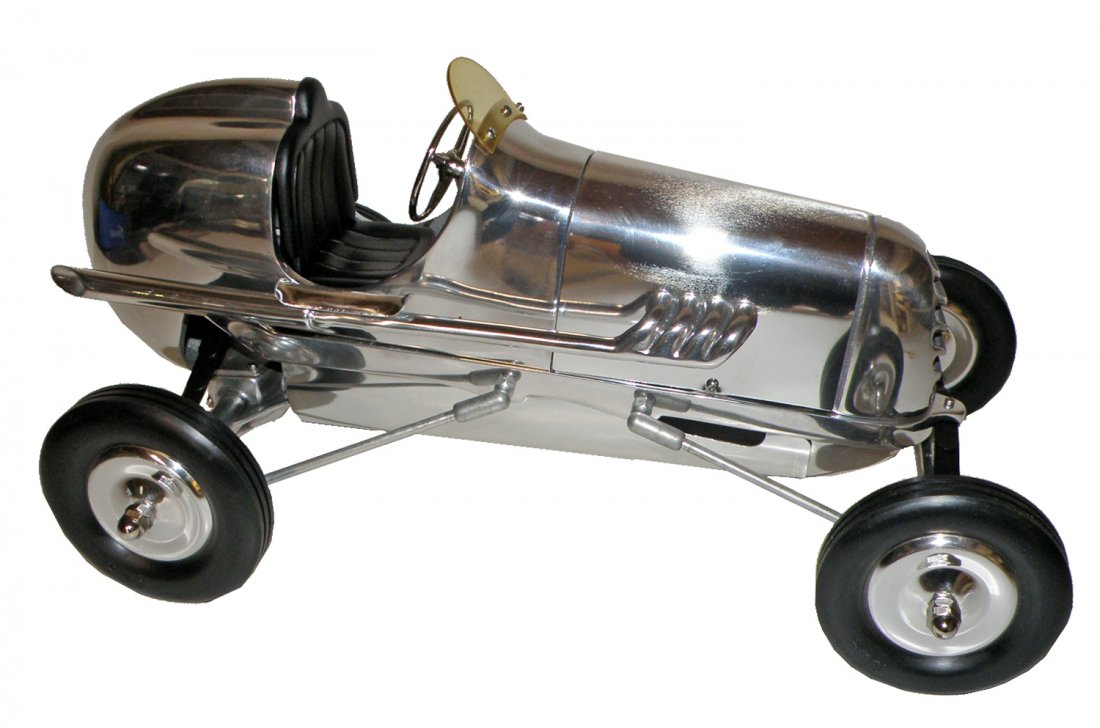 WHIRLWIND BREMER TETHER CAR: Made by Herb Singe, no longer in production. No engine. 18" long