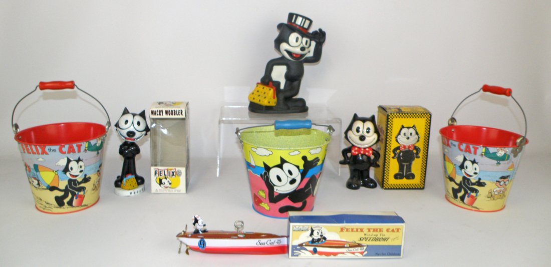 LOT OF FELIX THE CAT ITEMS: Includes steam boat, sand pails, etc. Varies